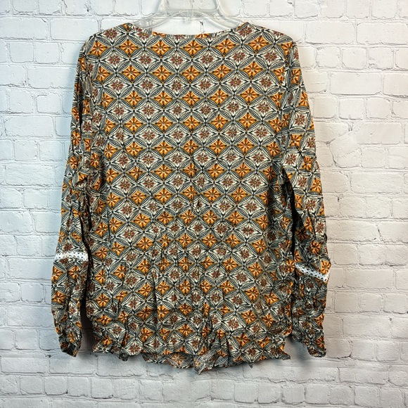 BloomChic Bohemian Print Lantern Sleeve Top Plus Size 1X - Picture 6 of 6